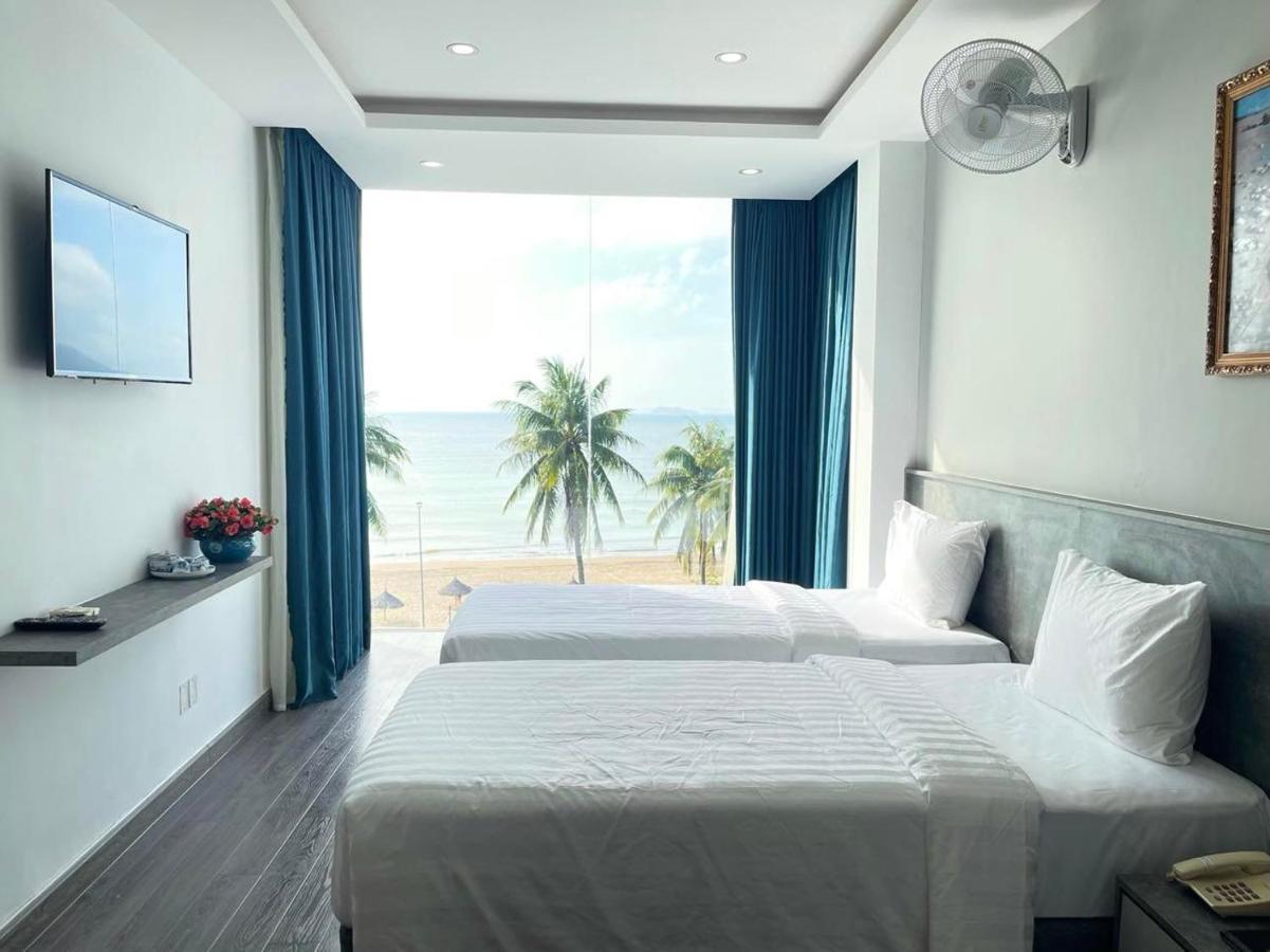 Y Linh Hotel Куи Нхон Екстериор снимка