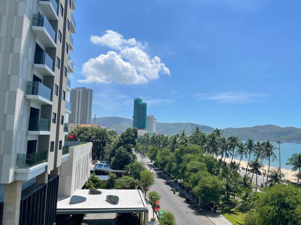 Y Linh Hotel Куи Нхон Екстериор снимка