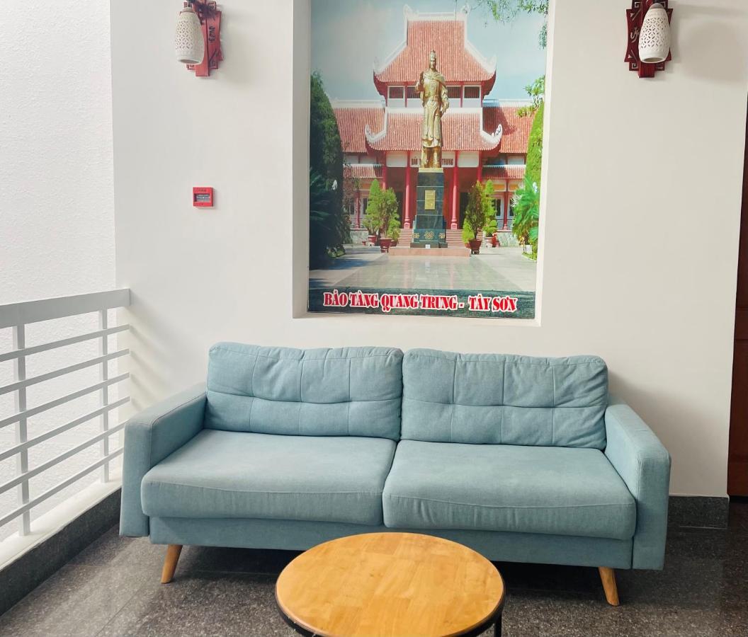 Y Linh Hotel Куи Нхон Екстериор снимка