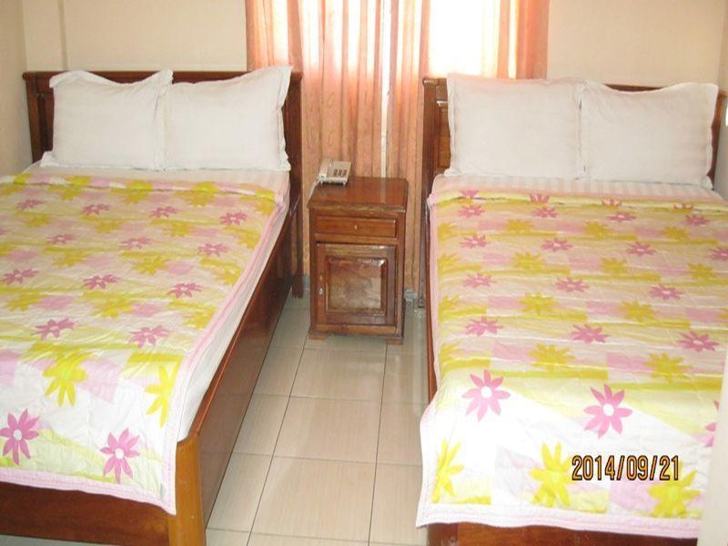 Y Linh Hotel Куи Нхон Екстериор снимка